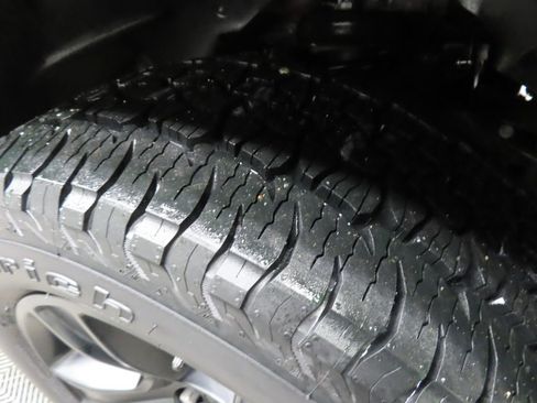 Used 2023 RAM 1500 Big Horn image 7