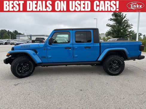 Used 2025 Jeep Gladiator Sport AWD/4WD image 7