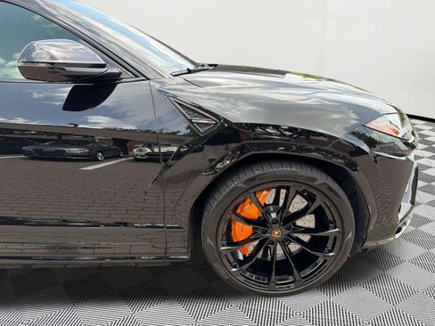 Used 2022 Lamborghini Urus AWD/4WD image 13