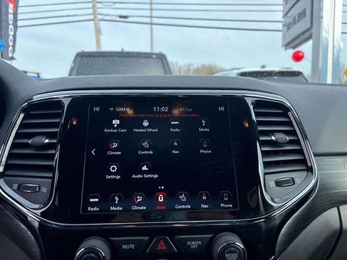 Certified 2019 Jeep Grand Cherokee Altitude image 30