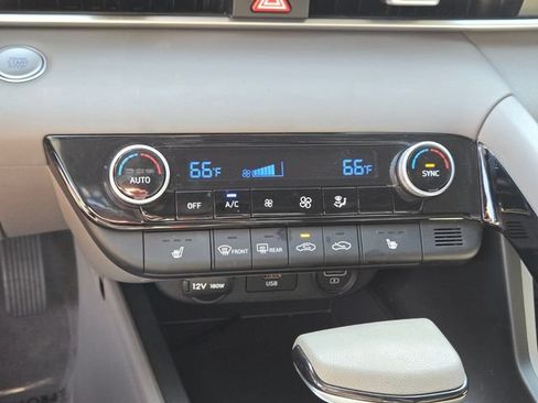 Used 2023 Hyundai Elantra Blue FWD image 31