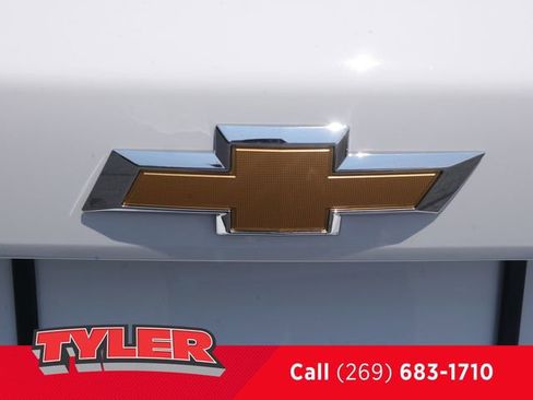 New 2025 Chevrolet Trax LT image 16