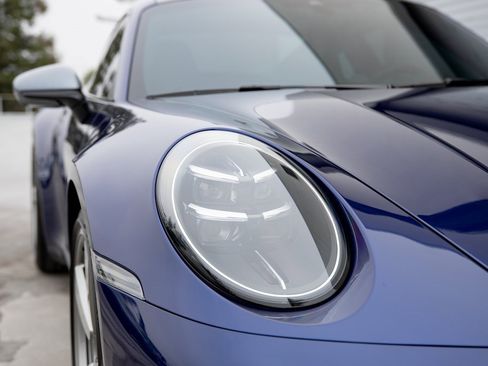 Certified 2025 Porsche 911 Carrera T image 13