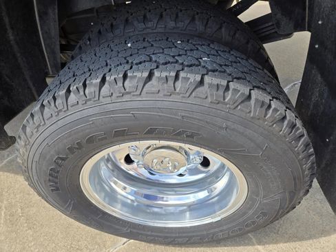 Used 2024 RAM 3500 Laramie w/ Towing Technology Group image 8