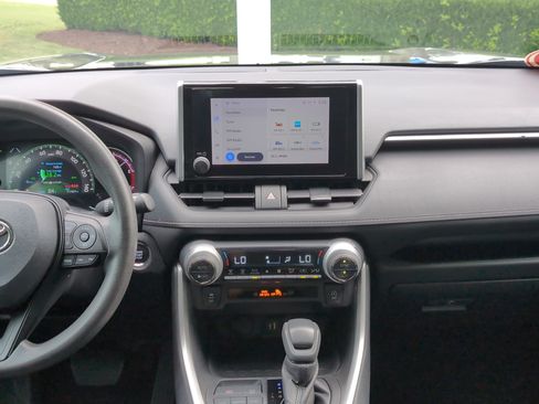 Certified 2024 Toyota RAV4 XLE w/ Convenience Package FWD image 30