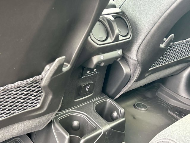 New 2026 Jeep Gladiator Rubicon w/ Steel Power Dome Hood Package AWD/4WD image 17