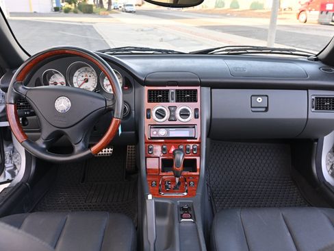 Used 2002 Mercedes-Benz SLK 320 image 19