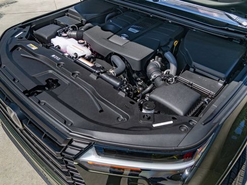 New 2026 Lexus GX 550 AWD/4WD image 6