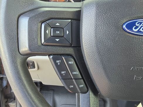 Used 2022 Ford F250 XLT w/ Camper Package RWD image 15