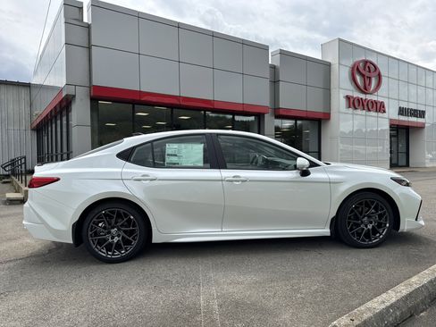 New 2025 Toyota Camry XSE FWD image 8