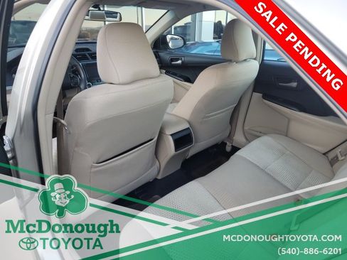 Used 2014 Toyota Camry LE image 12