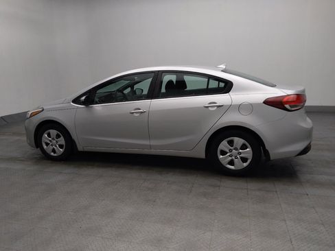Used 2018 Kia Forte LX image 3
