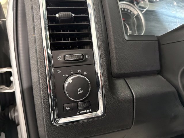 Used 2017 RAM 1500 Laramie AWD/4WD image 17