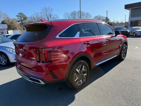 Used 2021 Kia Sorento EX image 4