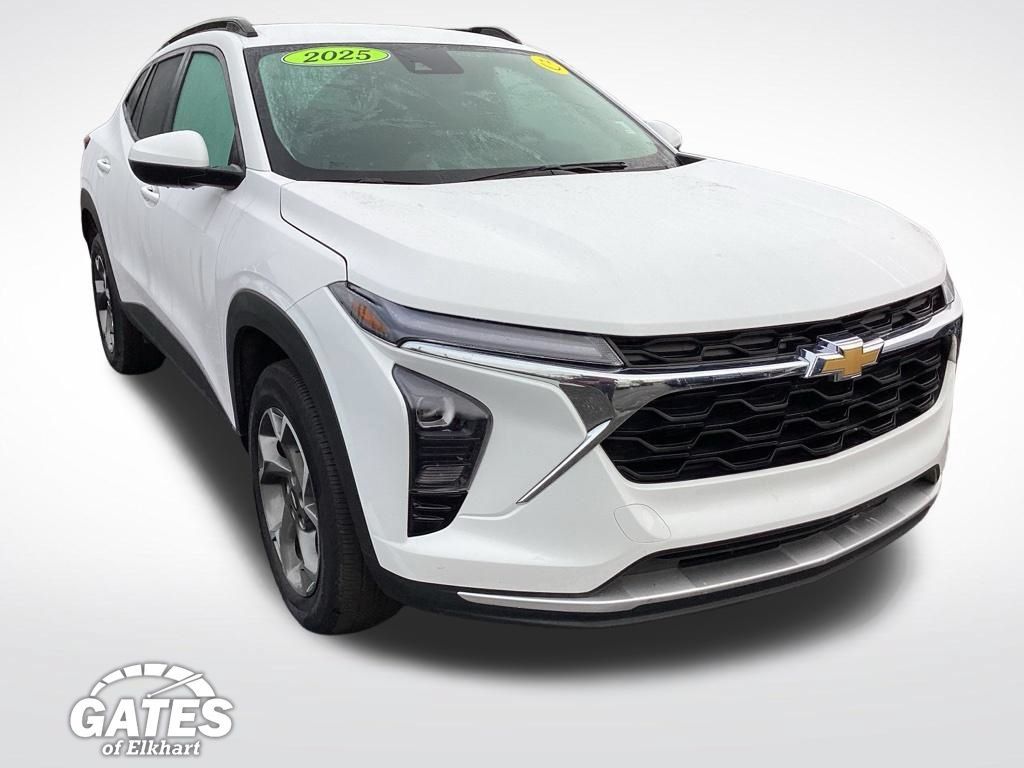 Used 2025 Chevrolet Trax LT w/ LT Convenience Package FWD image 1