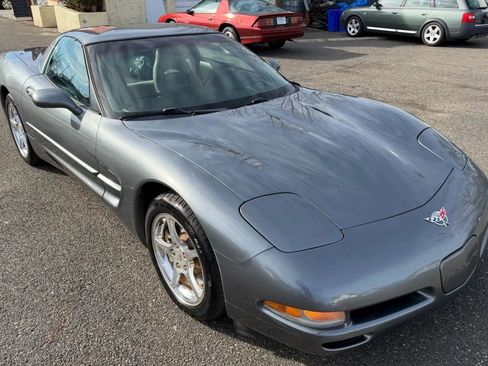 Used 2003 Chevrolet Corvette Coupe w/ Preferred Equipment Group image 13