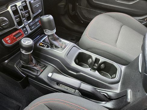 Used 2021 Jeep Wrangler Unlimited Rubicon w/ Dual Top Group image 23