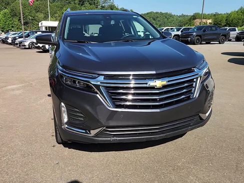 Used 2022 Chevrolet Equinox Premier image 2