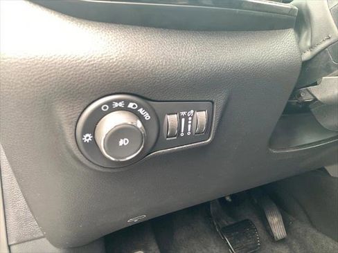 New 2025 Jeep Compass Latitude w/ Convenience Group image 15