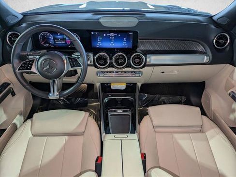 Used 2026 Mercedes-Benz GLB 250 image 18