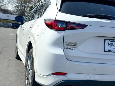 Used 2023 MAZDA CX-5 Signature image 9