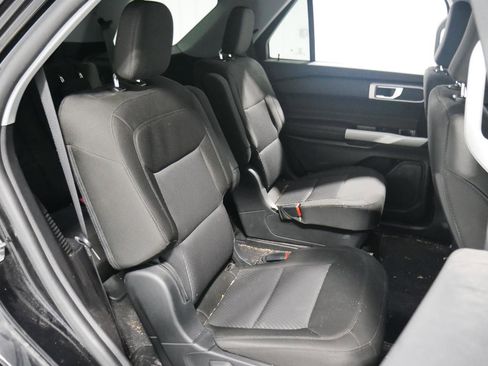 Certified 2022 Ford Explorer XLT image 17