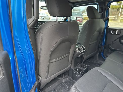 Used 2021 Jeep Gladiator Willys image 47