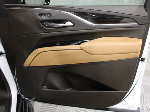 Used 2024 Cadillac Escalade Premium Luxury w/ LPO, Floor Liner Package AWD/4WD image 28