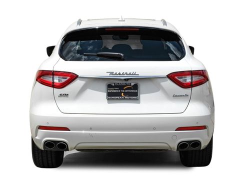 Used 2017 Maserati Levante S AWD/4WD image 8