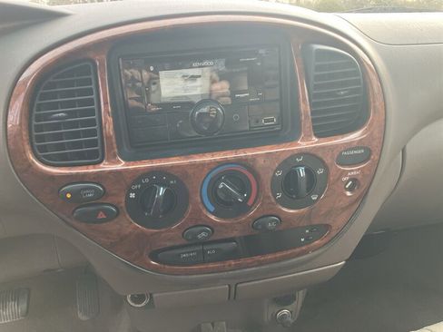 Used 2001 Toyota Tundra Limited image 11