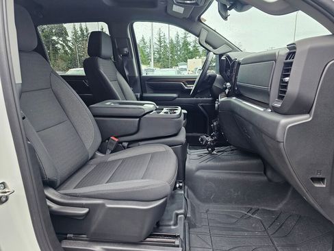 Used 2024 Chevrolet Silverado 3500 LT w/ Convenience Package image 10