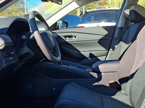 New 2025 Honda Accord SE image 7