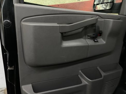 Used 2019 Chevrolet Express 3500 LS w/ Cold Climate Package image 10