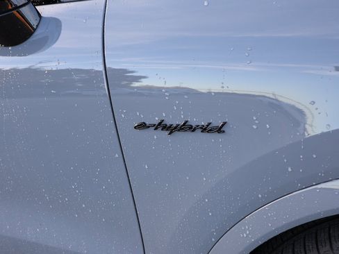 New 2026 Porsche Cayenne S image 15