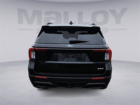 Used 2025 Ford Explorer ST-Line image 4