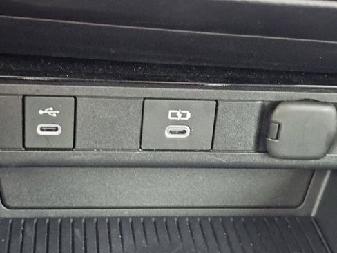 Used 2025 Toyota Prius AWD image 14