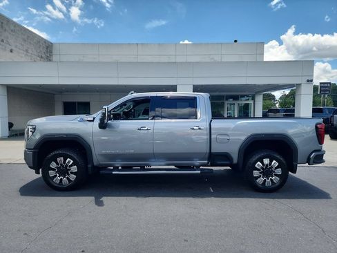 Certified 2025 GMC Sierra 2500 Denali w/ Denali Reserve Package AWD/4WD image 5