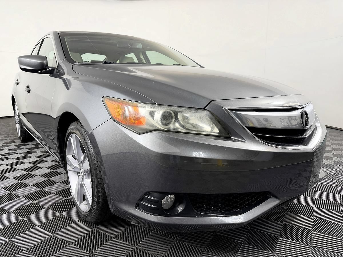 Used 2014 Acura ILX w/ Technology Package FWD image 5