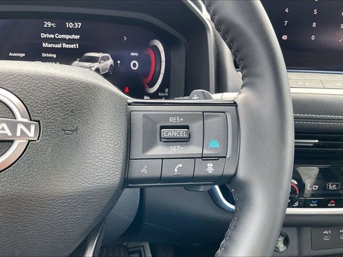 Certified 2025 Nissan Rogue SL w/ SL Premium Package FWD image 20