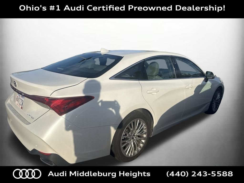 Used 2019 Toyota Avalon Limited w/ Advanced Safety Package FWD image 5