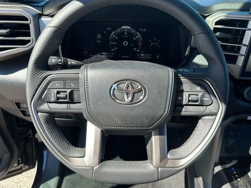 Used 2025 Toyota Tundra Limited image 25