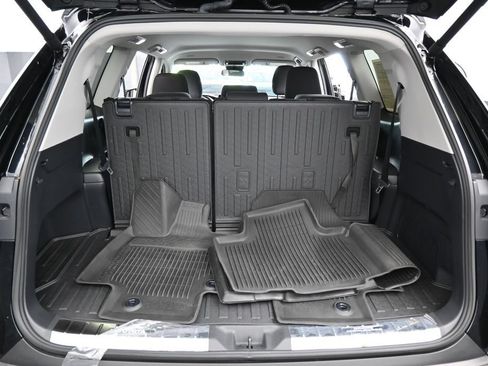 Used 2025 Toyota Grand Highlander FWD image 37