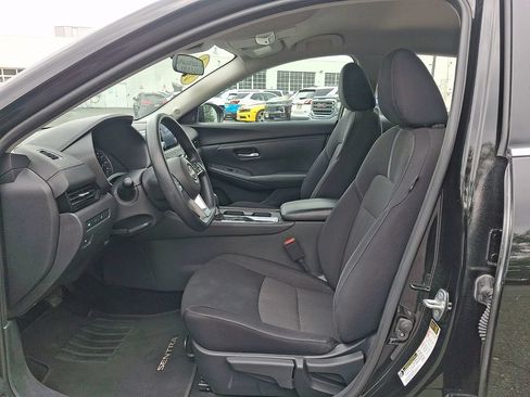 Used 2024 Nissan Sentra SV FWD image 13