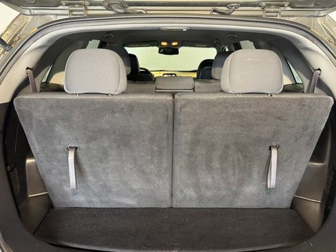Used 2011 Kia Sorento 2WD w/ Convenience Pkg image 28