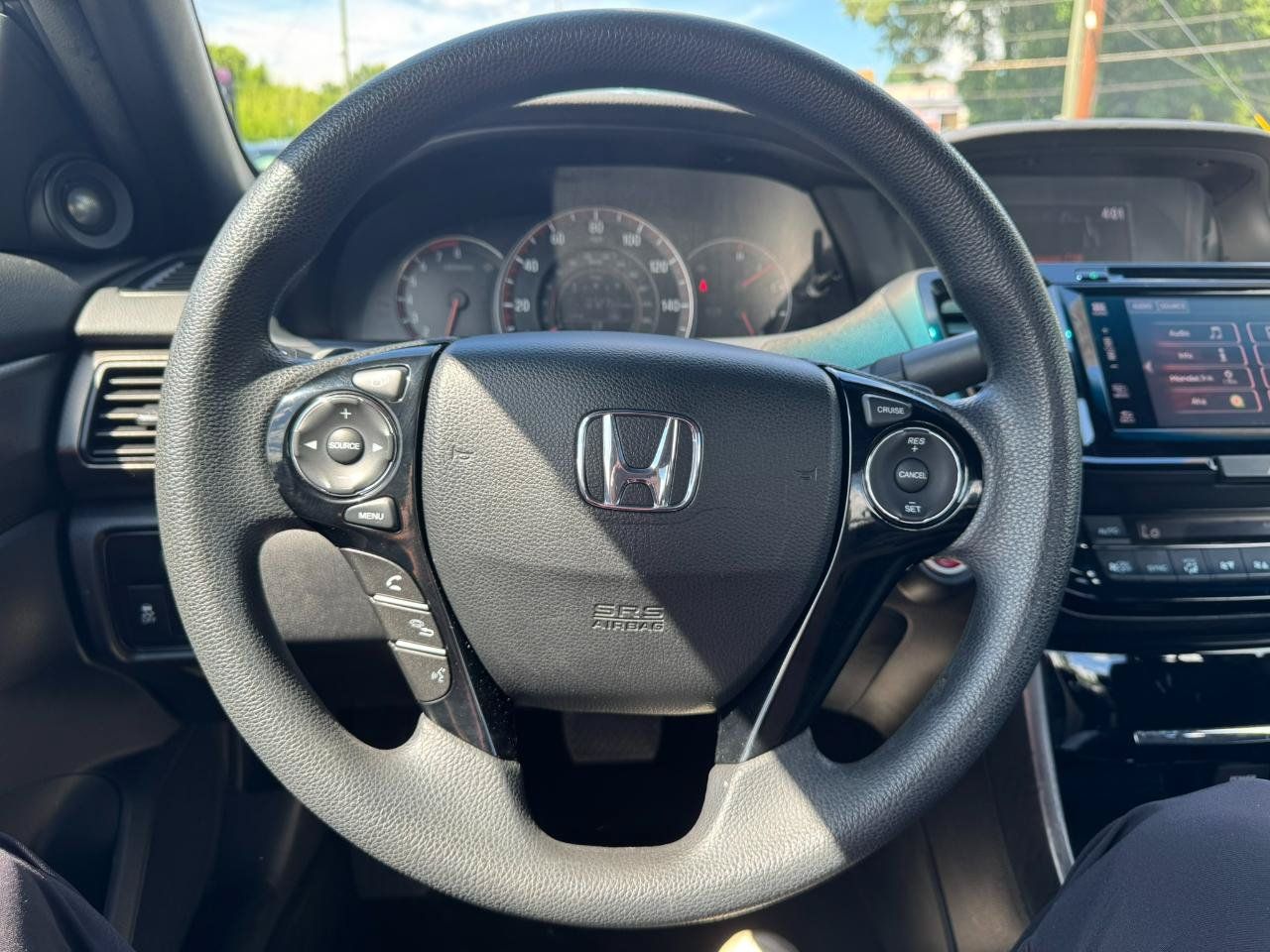 Used 2017 Honda Accord EX image 18
