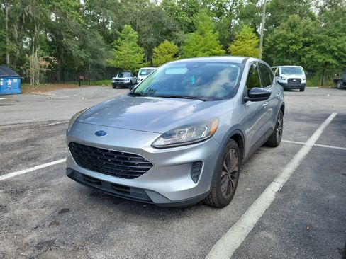 Used 2021 Ford Escape SE w/ SE Sport Appearance Package FWD image 3