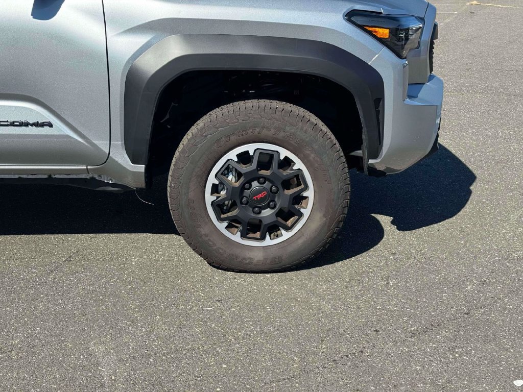 Used 2026 Toyota Tacoma TRD Off-Road AWD/4WD image 9
