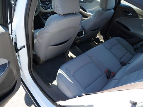 Used 2022 Chevrolet Malibu LT FWD image 18
