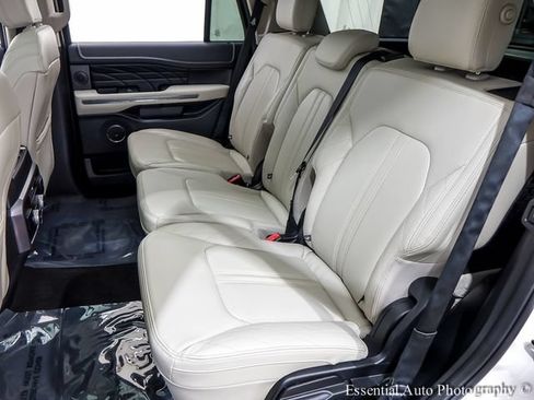 Used 2019 Ford Expedition Platinum AWD/4WD image 11