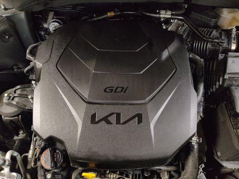 Used 2022 Kia Telluride LX FWD image 30